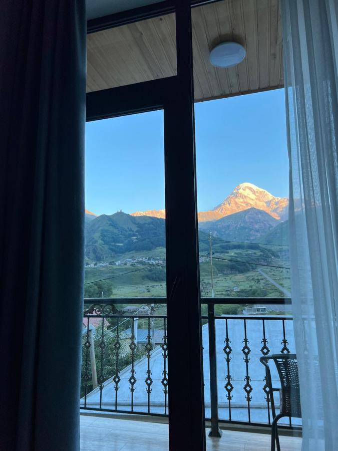 ホテル Highland Kazbegi エクステリア 写真